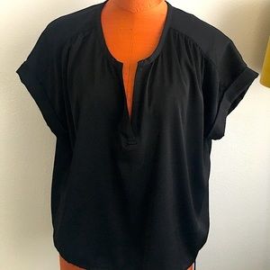 BCBGMAXAZRIA top